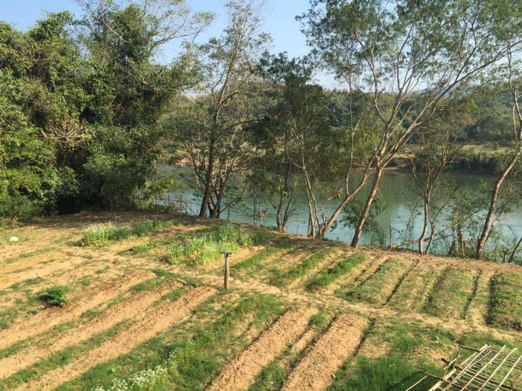 查尔斯先生河景小屋 昔卜 外观 照片